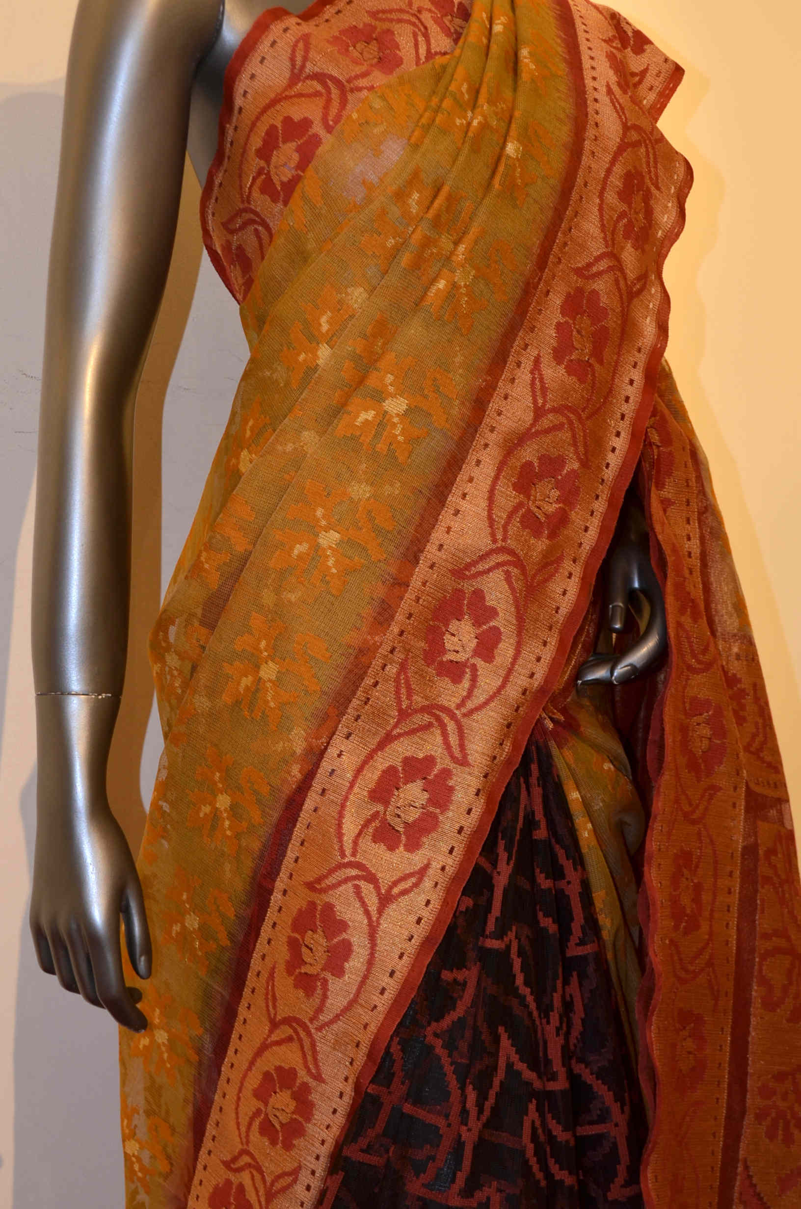 Exquisite Grand Patli Handloom Banarasi Kora Silk Saree 